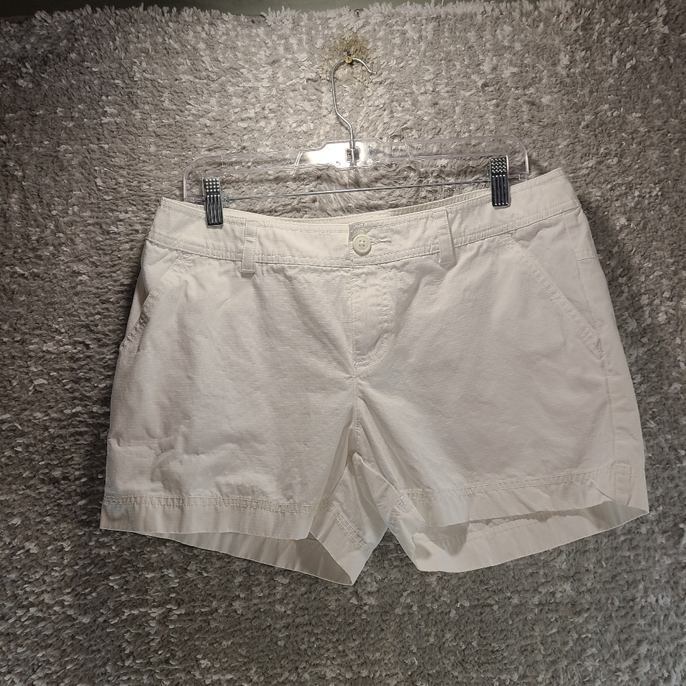 Columbia Cotton Chino Shorts Women's Size 10 White Pockets